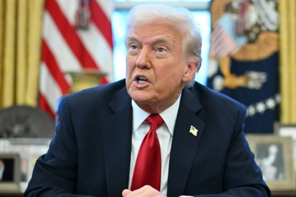 Le président Trump annonce des droits de douanes de 25% sur les importations automobiles