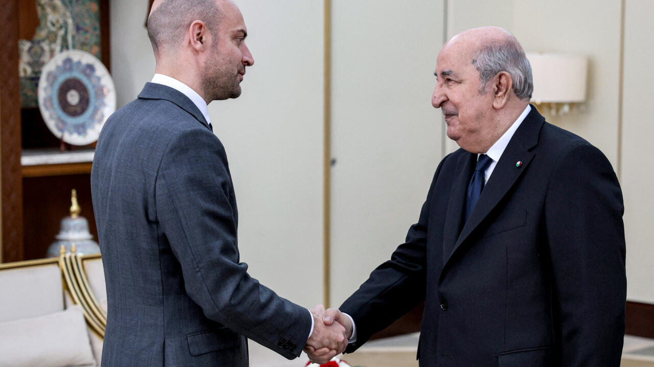 La France annonce "une nouvelle phase" des relations avec Alger