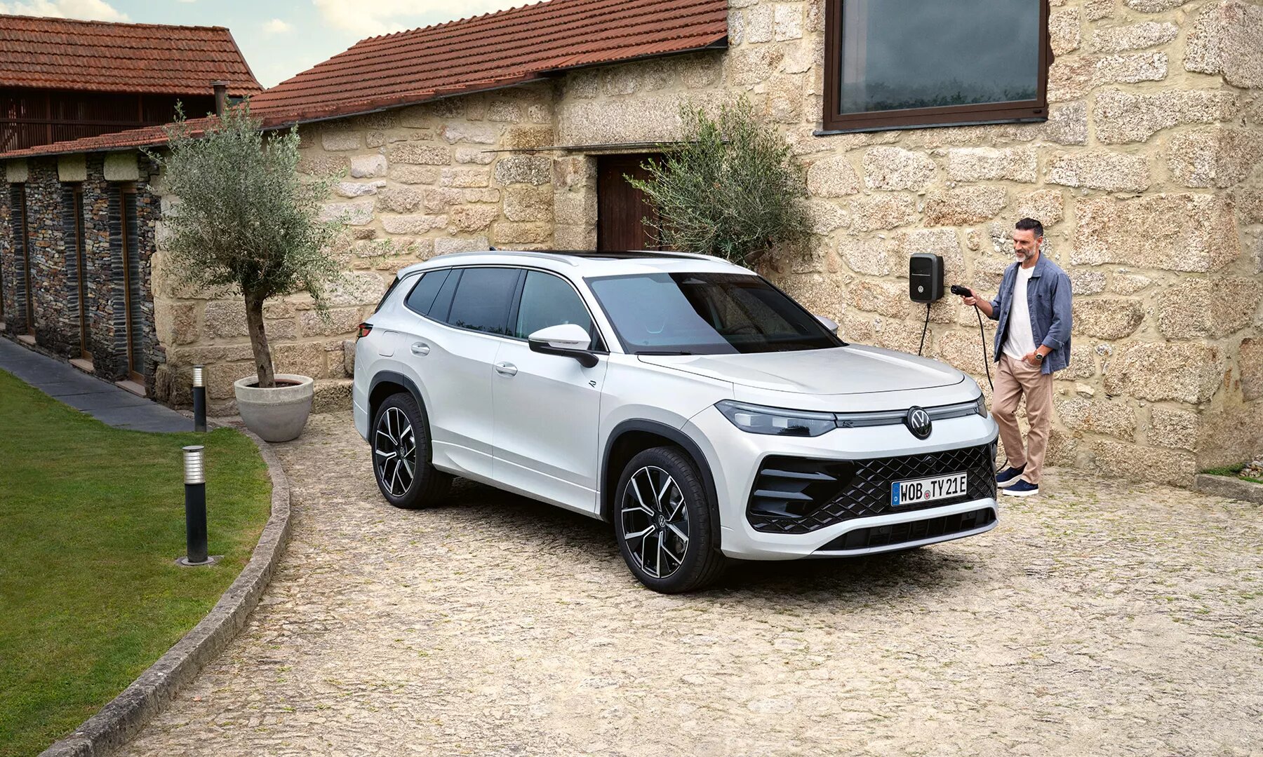 SUV - Volkswagen Tayron eHybrid, discipliné et appliqué
