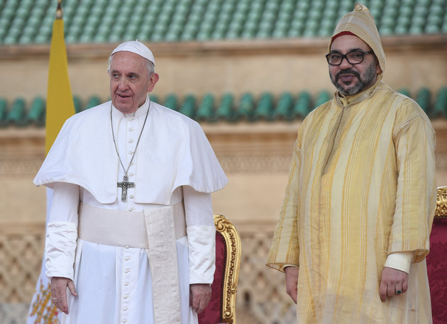 SM le Roi adresse un message de condoléances suite au décès du Pape François Ier