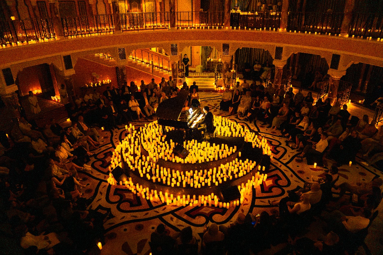 Candlelight illumine Agadir : une immersion musicale inédite entre mer et lumière