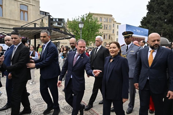 SAR la Princesse Lalla Hasnaa visite à Bakou le Festival international du tapis d'Azerbaïdjan