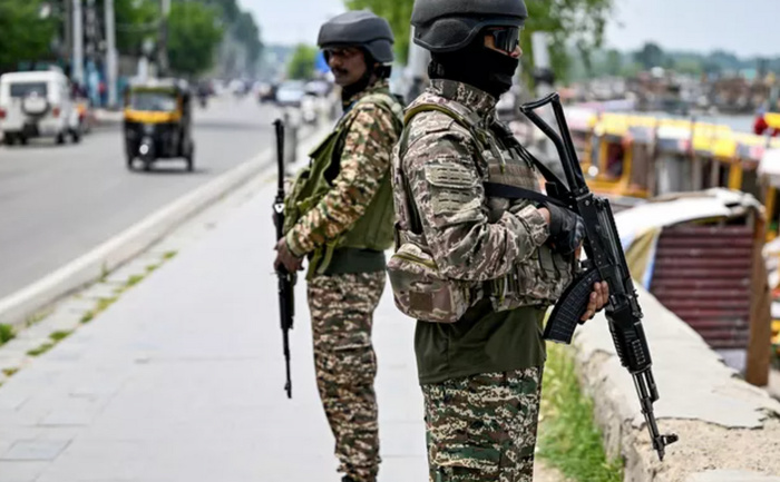 Escalade militaire indo-pakistanaise: 34 morts dans des frappes croisées