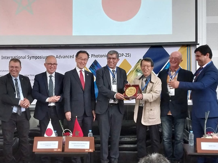 Université Chouaib Doukkali : Pour une recherche de pointe en sciences des matériaux photoniques.