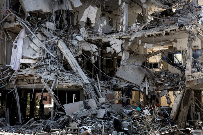 Israël: 19 blessés à Haifa après des tirs de missiles iraniens, un immeuble touché