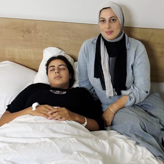 Tennis – Plus de peur que de mal pour Aya El Aouni… Du court au billard !