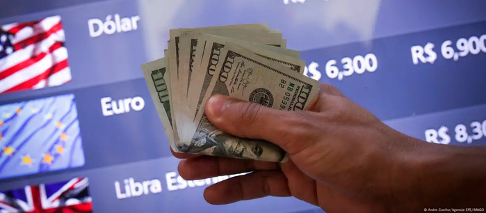 États-Unis : Les transferts d’argent des immigrés davantage taxés