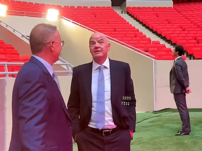 Gianni Infantino séduit par le stade Moulay Abdallah : « Un bijou qui propulse le Maroc parmi l’élite du football mondial »