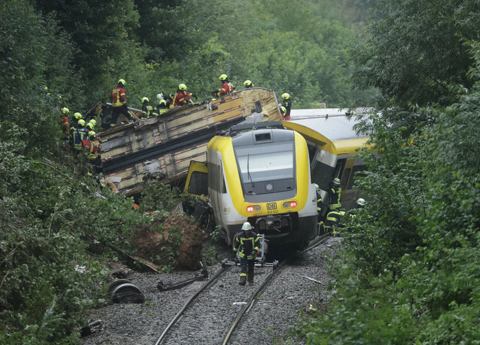 ​Trois morts dans le déraillement d'un train en Allemagne