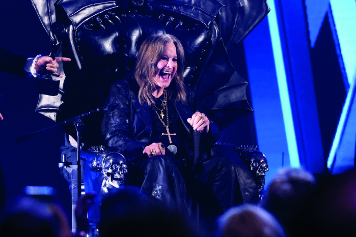MAGAZINE : Ozzy Osbourne, les ténèbres à bras ouverts