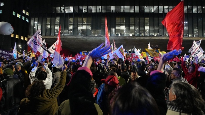 Protestations brésiliennes contre la hausse des tarifs douaniers US
