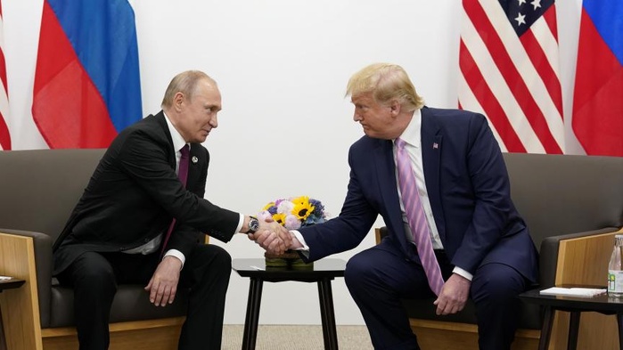 Trump dit s'attendre à une rencontre "constructive" avec Poutine