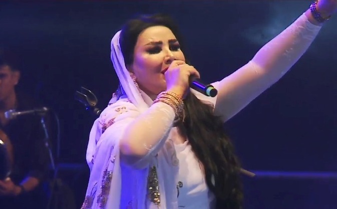 La voix du désert Saida Charaf conquit Moulay Abdellah