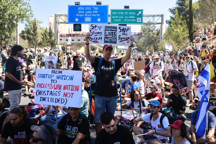 Israël : Netanyahu sous pression des familles des otages à Gaza