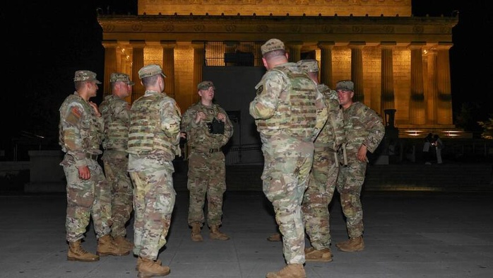 Les démocrates dénoncent une « invasion » militaire à Chicago