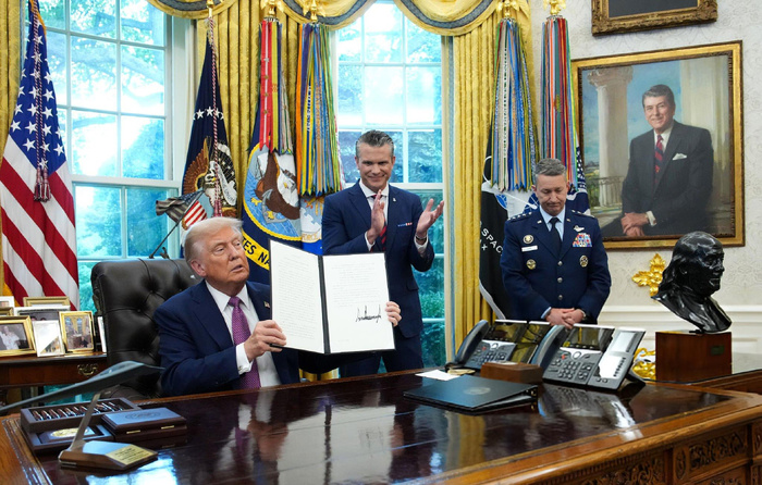 ​Trump signe un décret renommant le département de la Défense en "ministère de la Guerre"