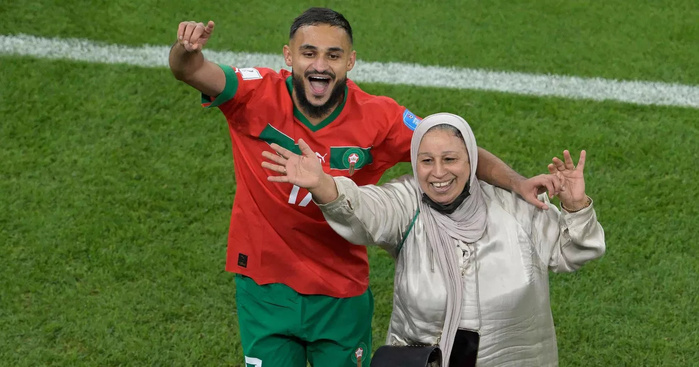 Sofiane Boufal dément les rumeurs sur le décès de sa mère