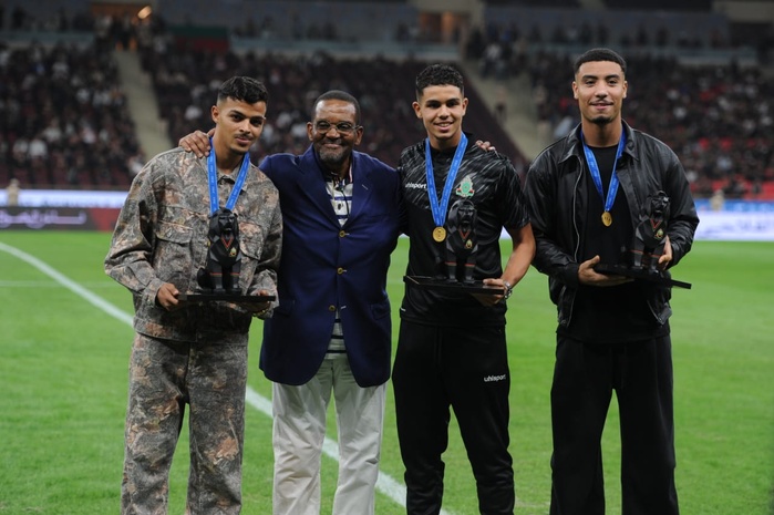 Avant FAR–Horoya : les Lionceaux « militaires » champions du monde U20 célébrés aux côtés de la légende Mohamed Timoumi