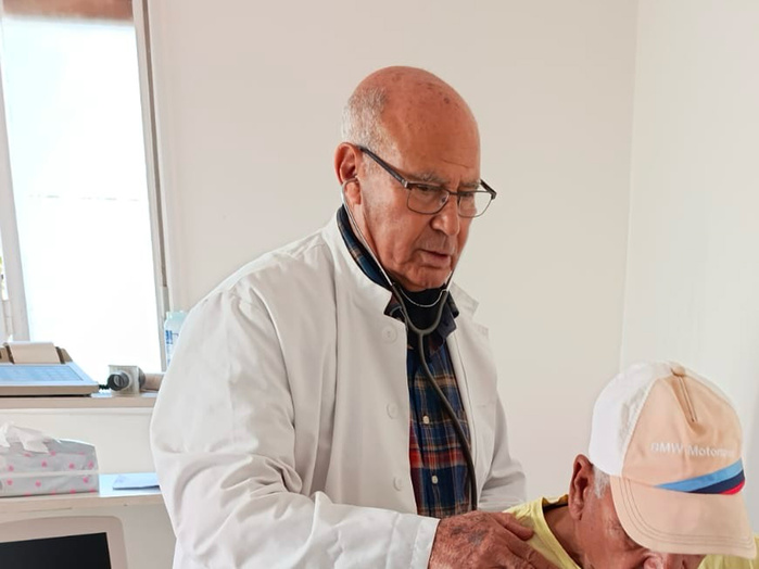 Entretien avec le Dr. IBrahim El Hentati, spécialiste en médecine interne et bénévole au sein de l’Association Doukkala