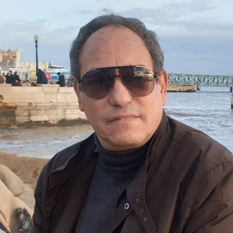 Alger réagit enfin à la main tendue du souverain marocain — par média interposé