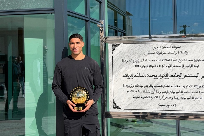 Achraf Hakimi en visite médicale au Complexe Hospitalo-Universitaire International Mohammed VI