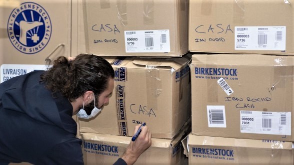 Birkenstock Morocco offre des sabots au personnel médical