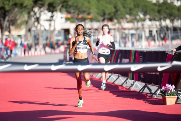 Athlétisme:  Beatrice Chepkoech établit un nouveau record du monde du 5 km