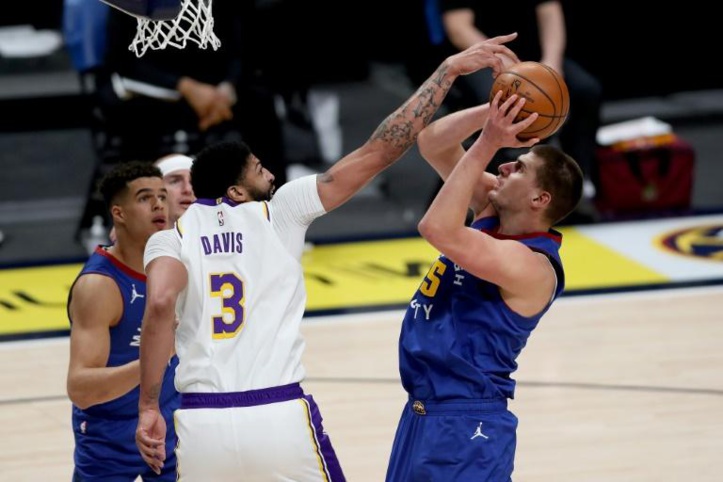 NBA: Les Lakers chutent et craignent pour Davis, Lillard "Dame" le pion à Doncic