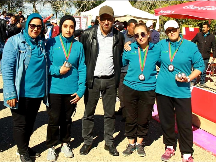 2-Les Stadiyates et leur staff, vice-championnnes du Maroc.