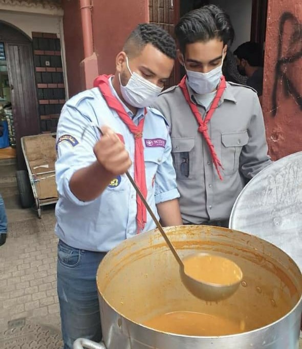 Interview avec Khalid Nait, responsable en chef de l’Organisation du Scout Marocain à Rabat: « 250 personnes bénéficient quotidiennement de nos aides alimentaires pendant Ramadan »