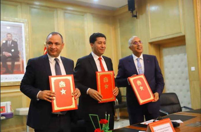 Ryad Mezzour signe 7 conventions d'investissement à Oujda