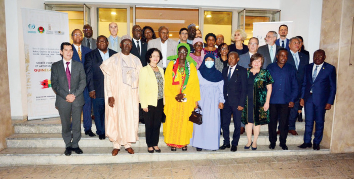 Mme Filomena Mendes MascarehaTipoti (en tenue jaune), Ambassadeur de Guinée Bissau près le Royaume du Maroc