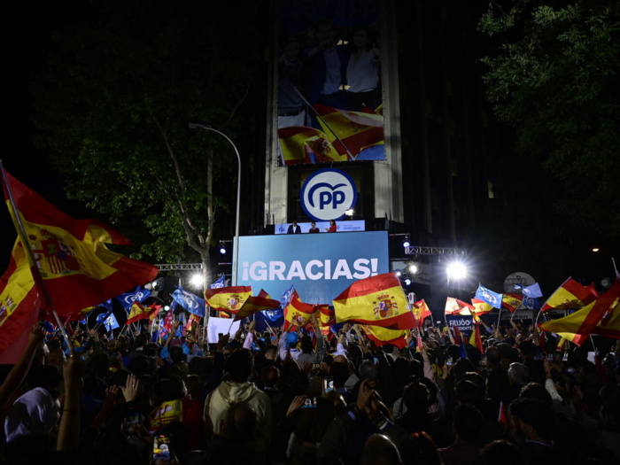 Élections en Espagne : Les socialistes rétrogradent, la droite perce