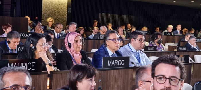 La présidente de l'AMAD aux côtés de l'ambassadeur du Maroc à l'UNESCO.