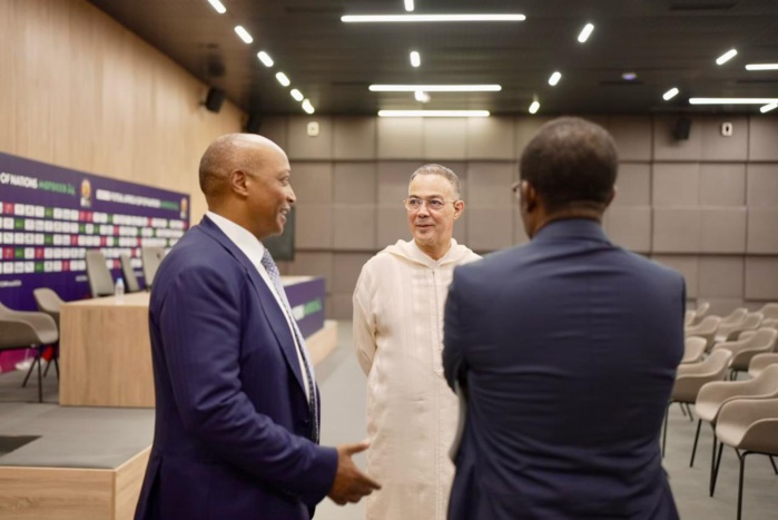 CAN Futsal Rabat 2024: M. Motsepe et M. Lekjaa en visite à la Salle du Complexe Sportif Prince Moulay Abdellah.