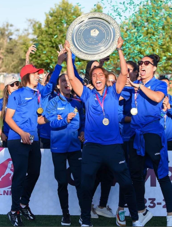 Championnat national de football féminin D1: L’AS FAR reçoit son Trophée de Championne 2024
