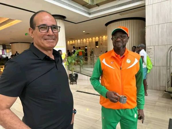 Zaki, coach du Niger, à l'hôtel avant de rejoindre le stade des Martyres