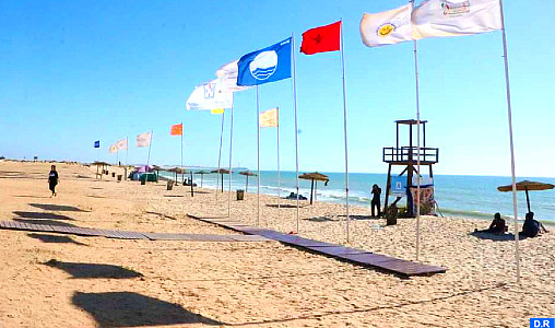 Dakhla: Le « Pavillon bleu » hissé pour la 11è fois consécutive sur la plage de Oum Labouir