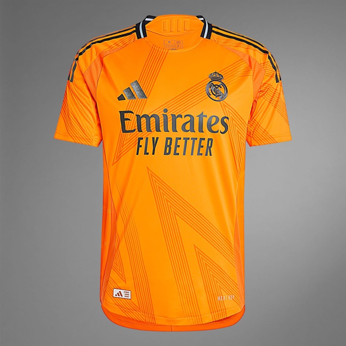 Le maillot EXTÉRIEUR du Real Madrid pour la NOUVELLE SAISON