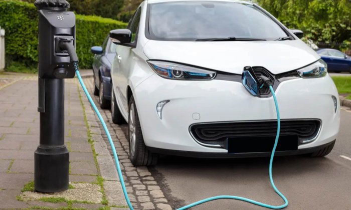 Véhicules électriques : Un avenir prometteur malgré une croissance timide