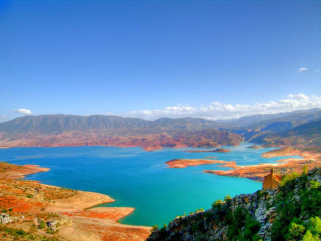 Evasion : Bine El Ouidane ou l’écrin bleu de l’Atlas marocain