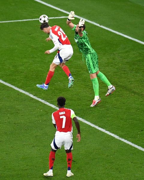 Le gardien Parisien , à l'mage de son équipe, a totalement raté son match !