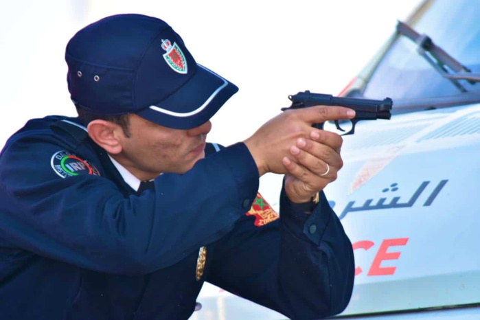 Casablanca: Un agent de police contraint d'utiliser son arme de service pour neutraliser un individu dangereux