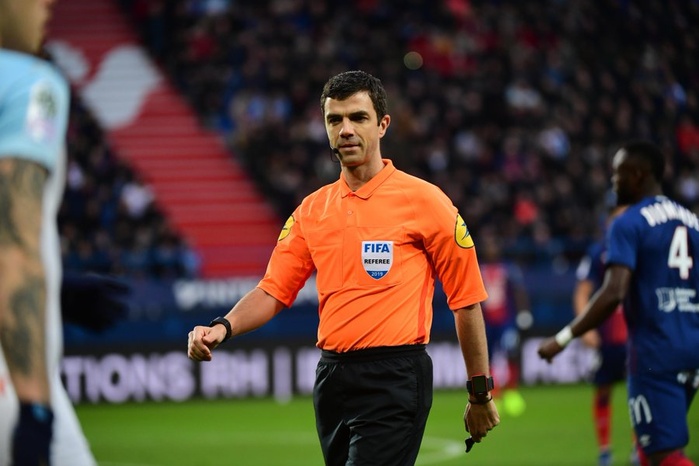 Ligue 1 : L’OM recrute un ancien arbitre !