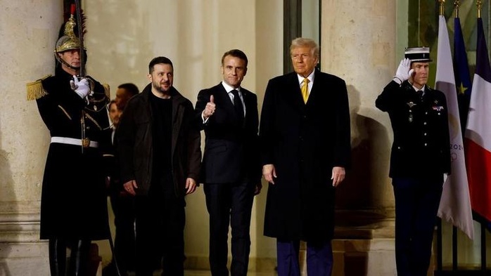 Trump et Zelensky parlent de la paix en Ukraine lors d’une rencontre à Paris