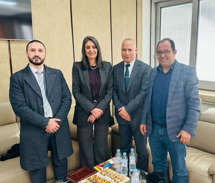 De gauche à droite: M. Yassir El Rafai, vice-président de la Confédération Marocaine des TPE-PMEchargé de l’Éducation Préscolaire et Privée; Mme Nadia Fettah Alaoui, Ministre de l'Economie et des Finances; M. Abdellah Elfergui, président de la Confédération; M. Noureddine El Harraq, vice-président chargé du secteur des Cafés et Restaurants.