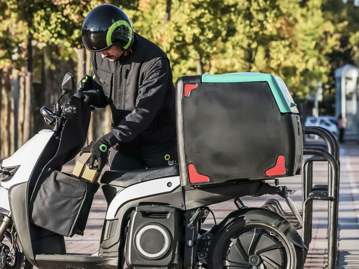 Barid Al-Maghrib renforce son engagement écologique avec une flotte de cyclomoteurs électriques