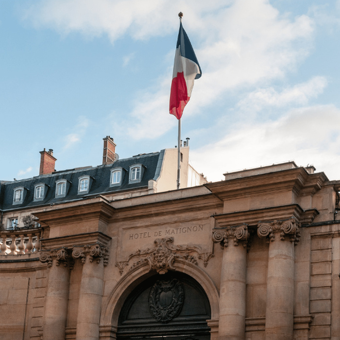 France / Gouvernement : Macron reçoit les partis à l’Elysée et boude LFI et le RN