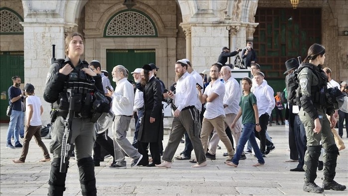 Palestine : Assaut des colons sur Al-Aqsa et arrestations en Cisjordanie occupée