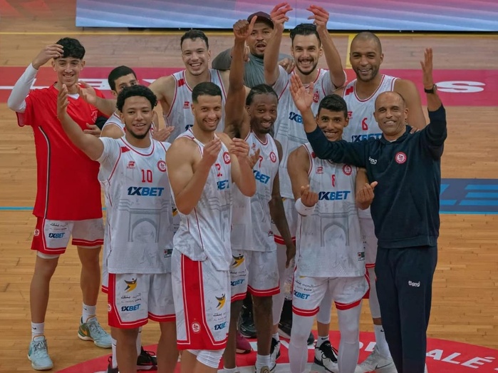 L'ASS basket plane, l'ASS foot se noie ! Une seule ville, deux équipes, deux destins à l'opposé !